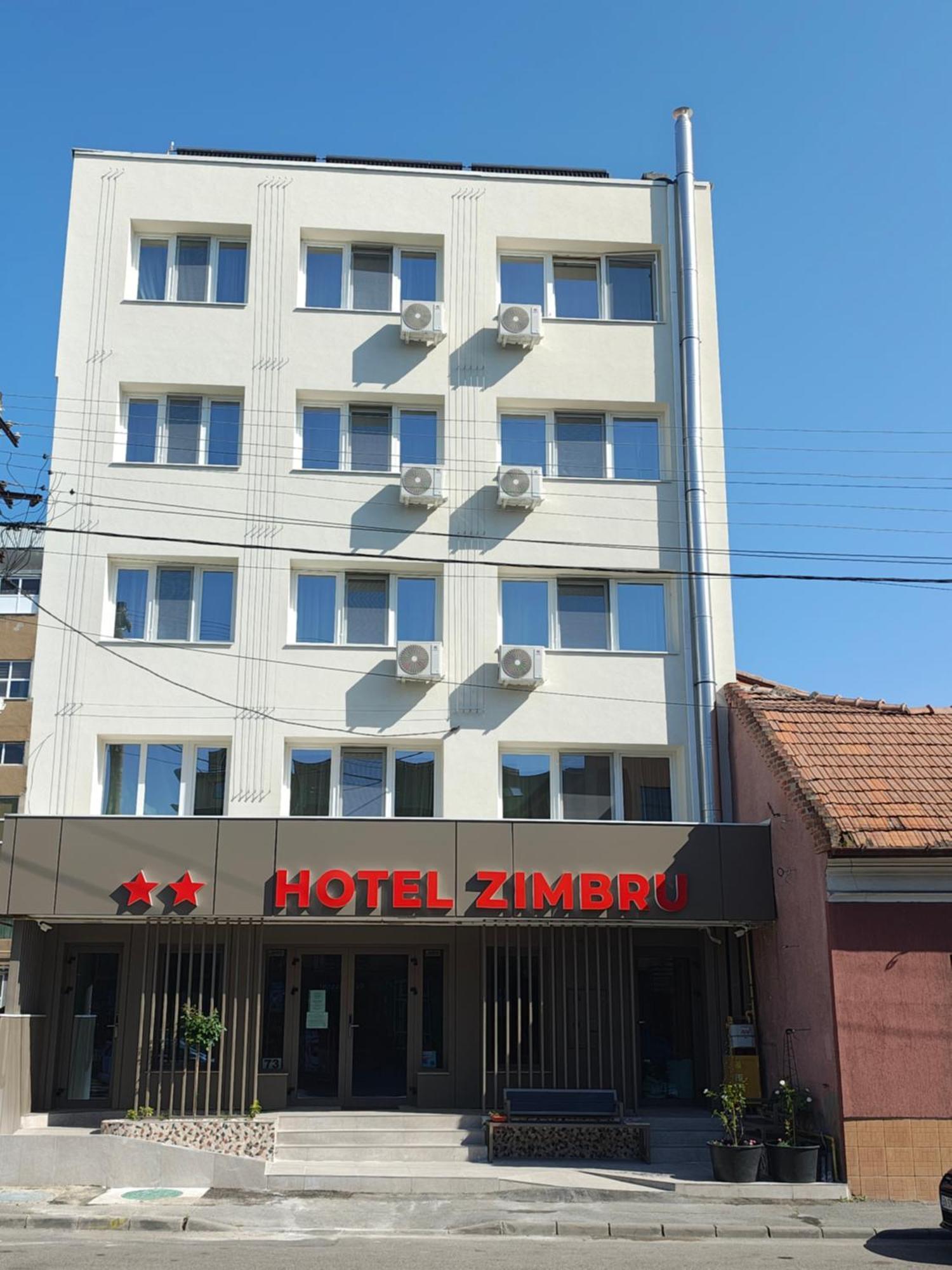 Hotel Zimbru คลูจ-นาโปกา ภายนอก รูปภาพ